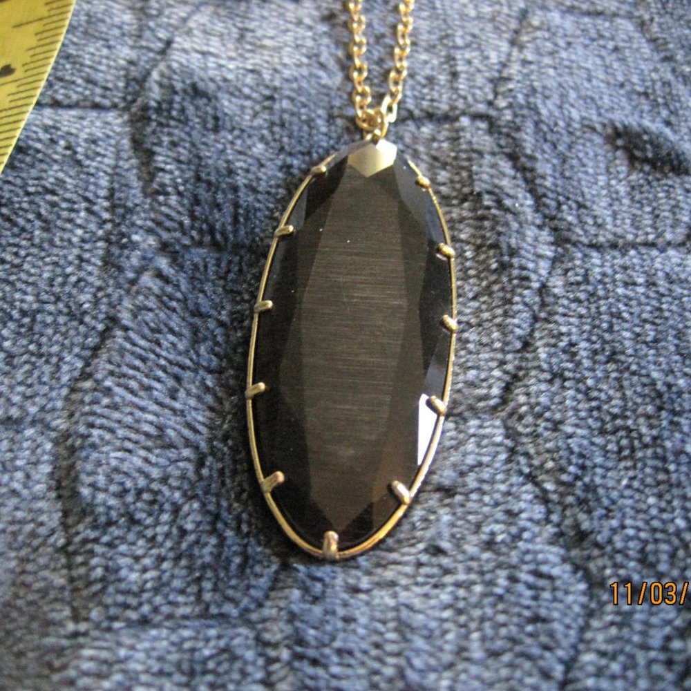 14th & Union Nordstrom Gold Tone Chain Necklace and black oval stone NWT